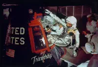 John Glenn entre dans Friendship 7