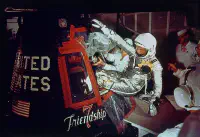 John Glenn entre dans Friendship 7
